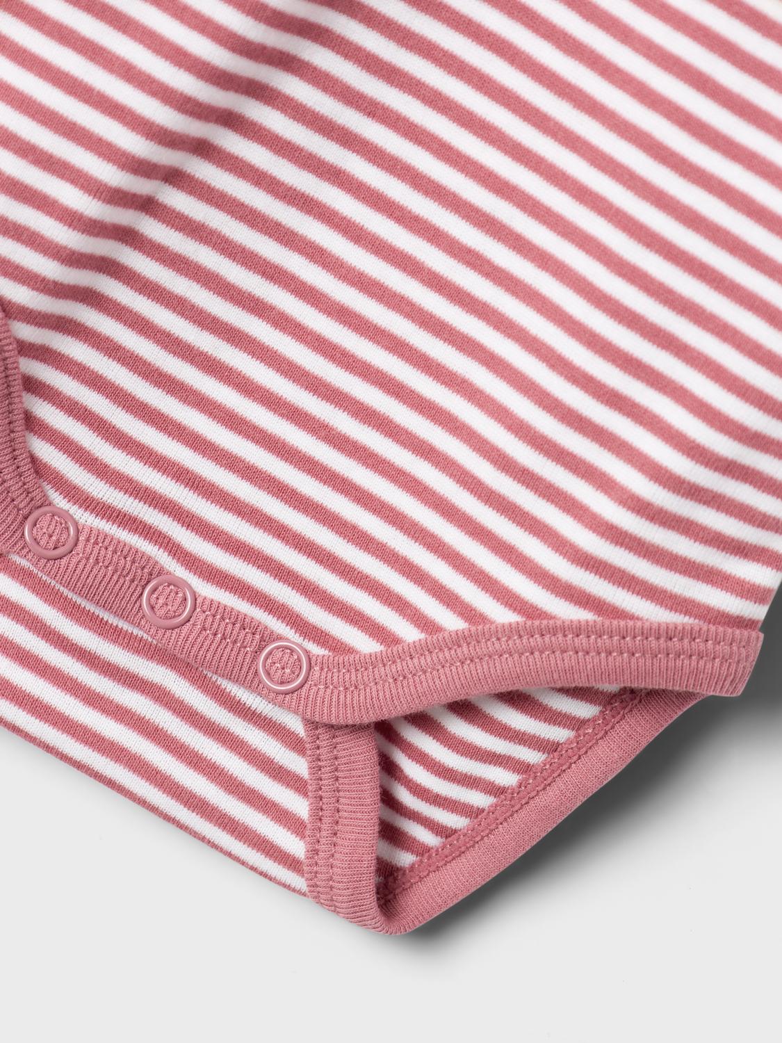 model_shot-front_full